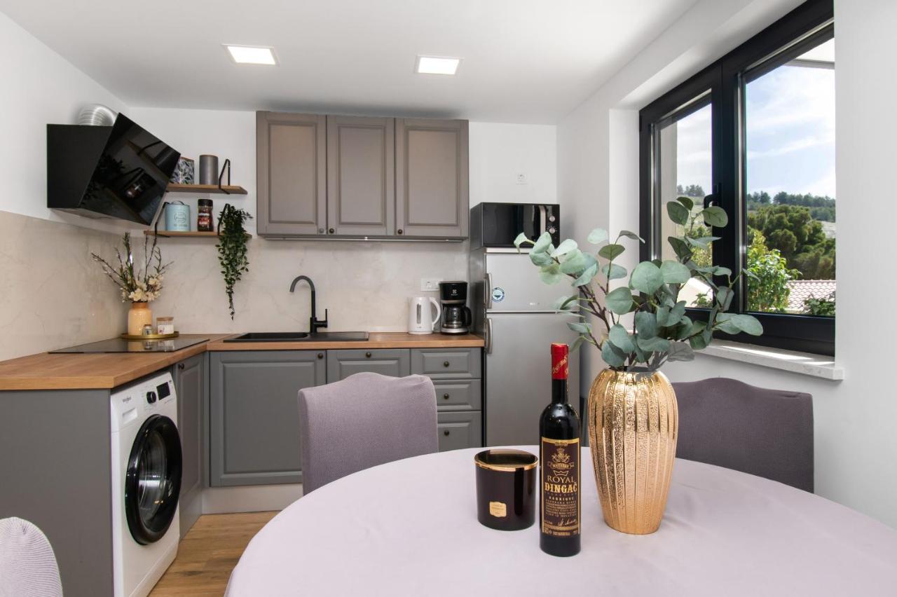 Apartmani Monika Zaboric Buitenkant foto