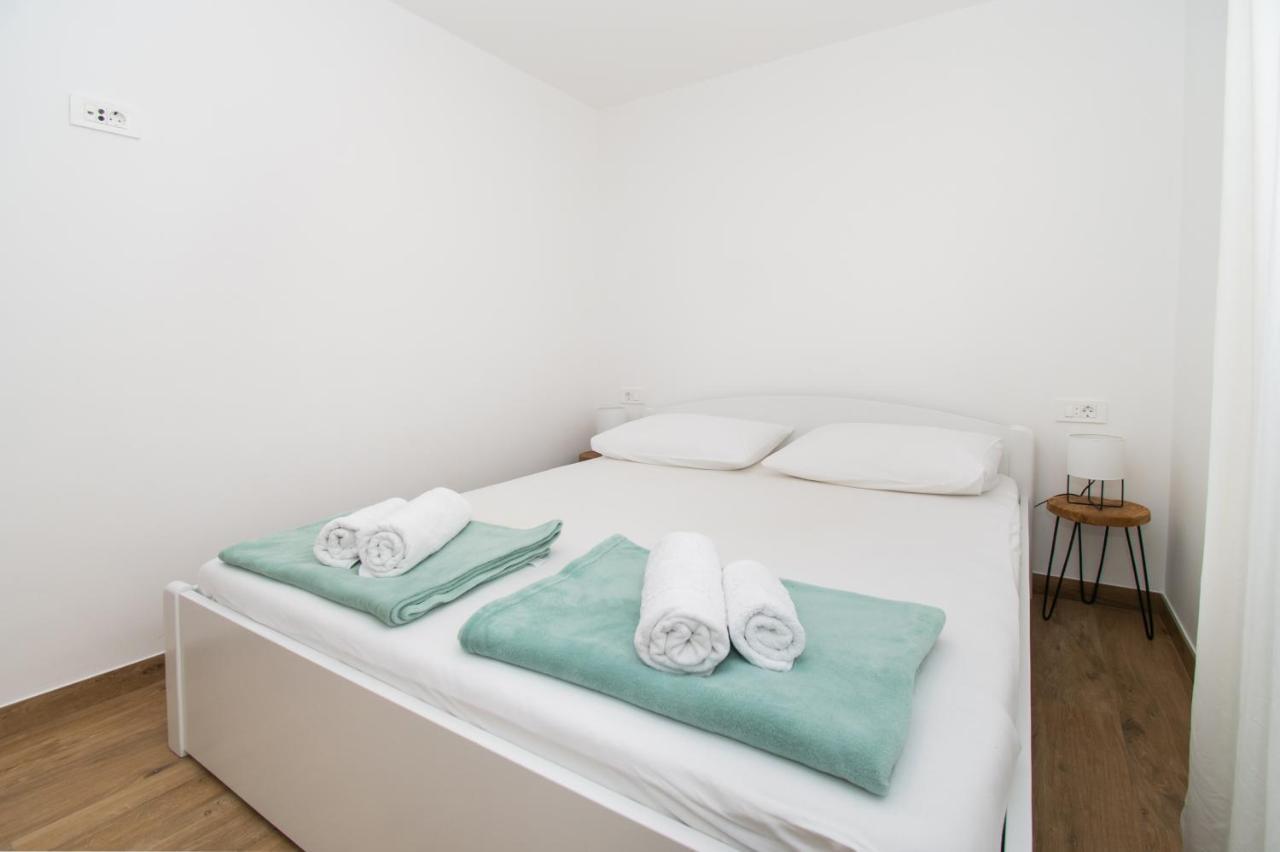 Apartmani Monika Zaboric Buitenkant foto