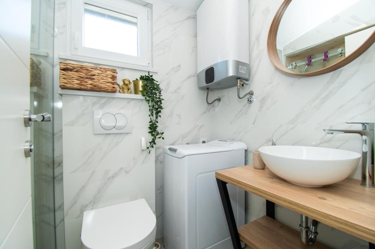 Apartmani Monika Zaboric Buitenkant foto
