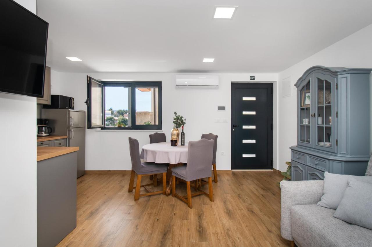 Apartmani Monika Zaboric Buitenkant foto
