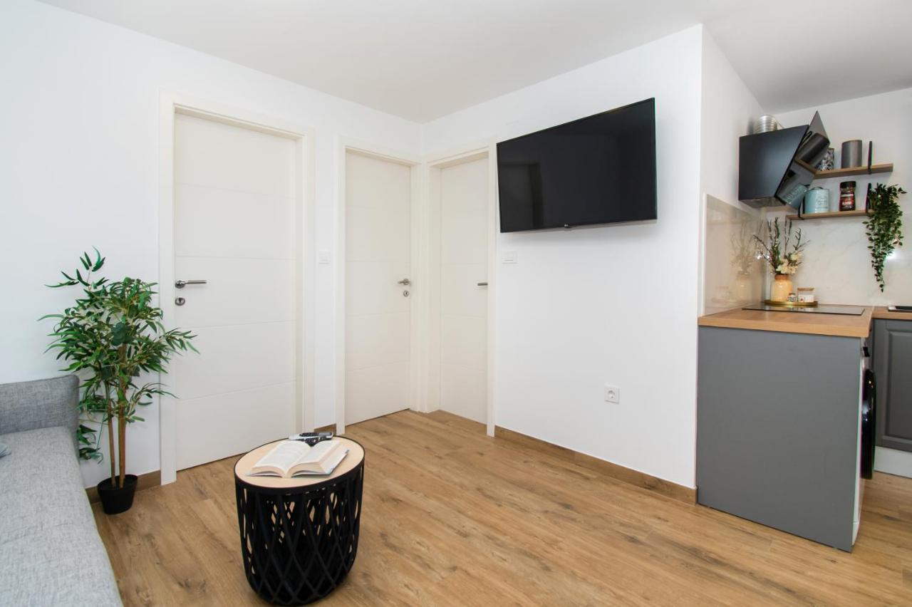 Apartmani Monika Zaboric Buitenkant foto